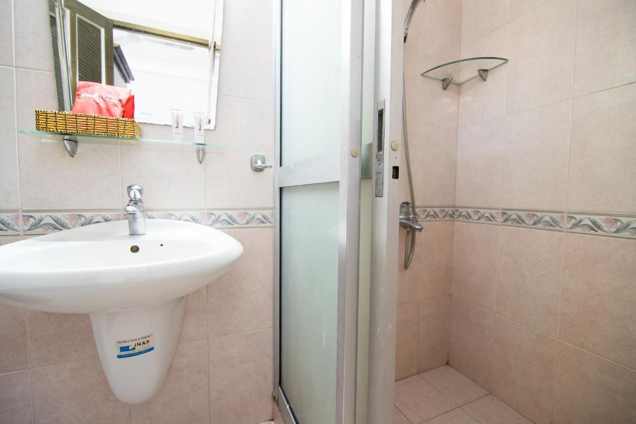 Reddoorz Near Pico Plaza Cong Hoa Hotel Хошимин Екстериор снимка