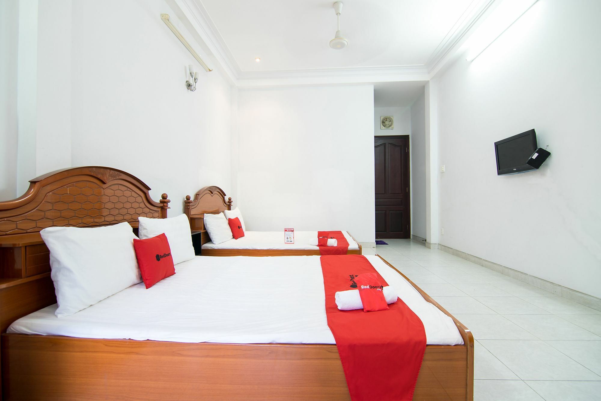 Reddoorz Near Pico Plaza Cong Hoa Hotel Хошимин Екстериор снимка